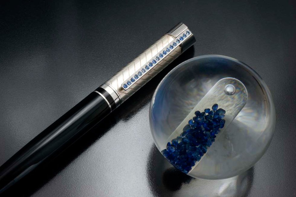 Figure 9: Two products from SinoRMC’s upcoming InSapphire line—New directions in sapphire. Photo: Wimon Manorotkul