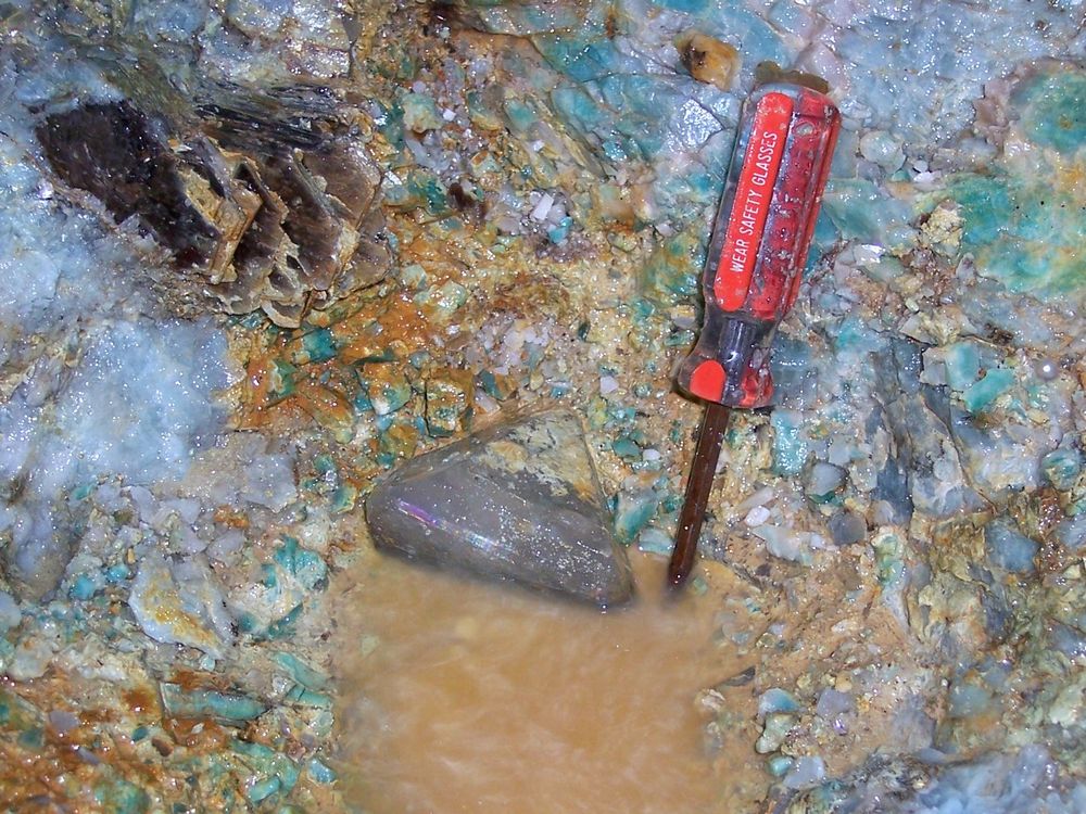 Topaz in situ