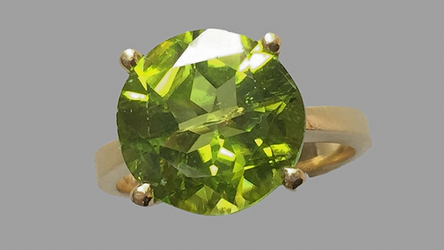 This light yellowish green (5.09 ct) peridot is from the Bien Ho deposit