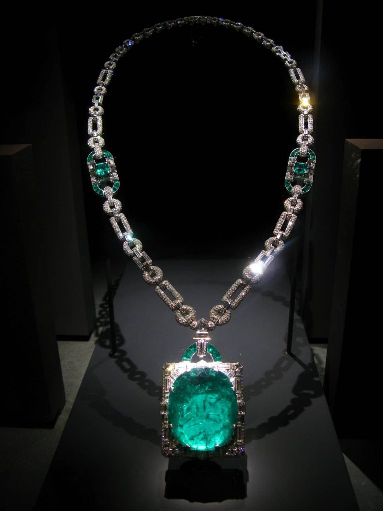 Mackay Emerald and Diamond Necklace, 168 carats, Muzo, Colombia. 